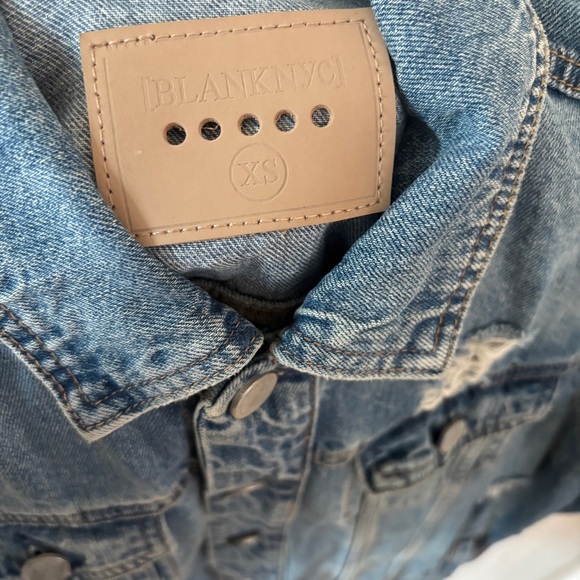 Blank NYC‎ Jean Jacket Raw Hem Distressed Destroyed Size XS Trucker Denim Coat - Picture 13 of 17